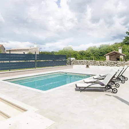 فيلة Doda In Istria For 6 People With Heated Pool And Sauna