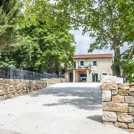 Doda In Istria For 6 People With Heated Pool And Sauna *